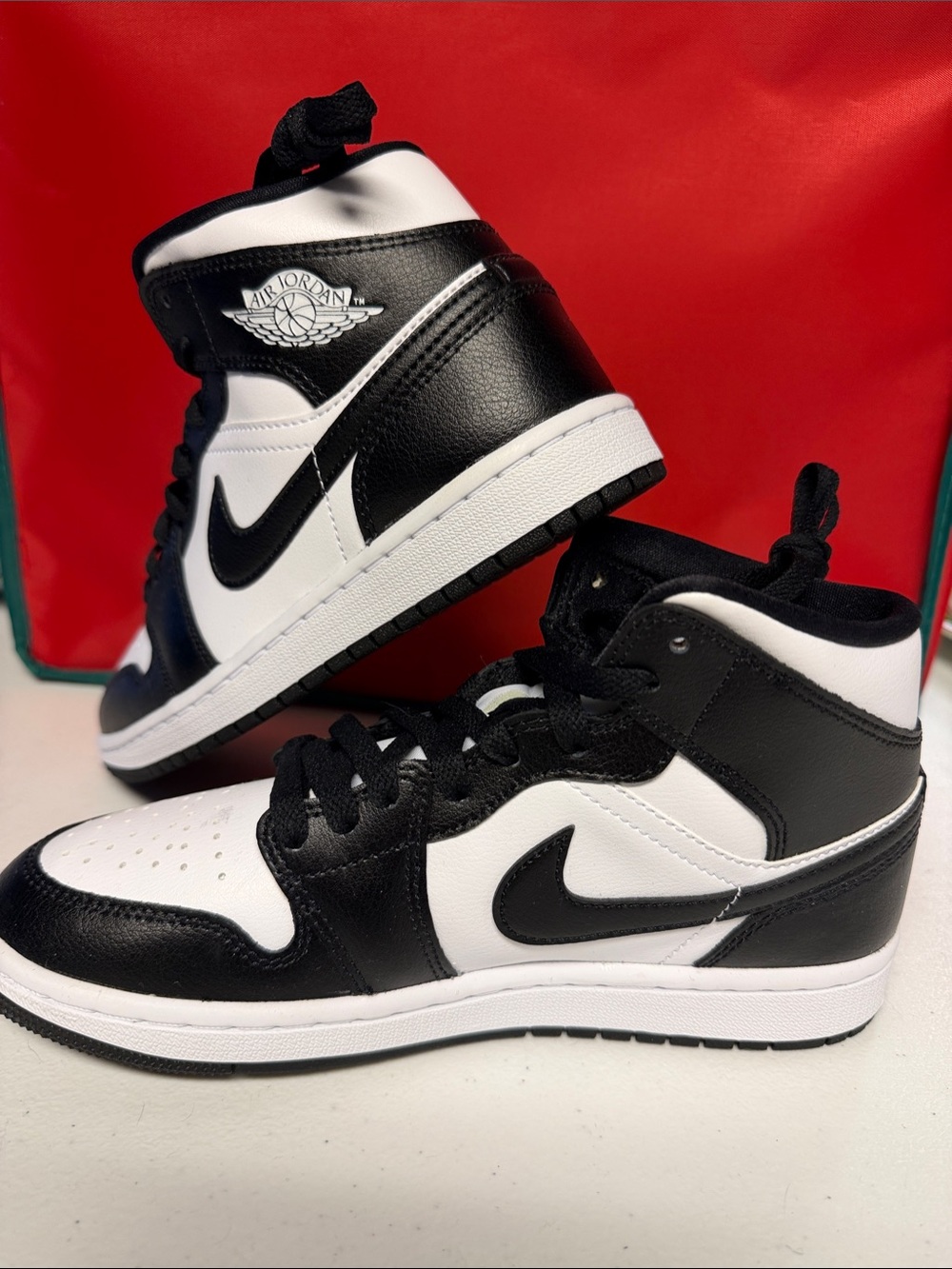 Nike Women’s Air Jordan 1 Mid Black White Sneakers - Picture 1 of 8